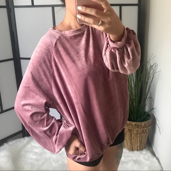 LAST 2️⃣ Oversized Velvet Crew Neck Pullover - Picture 2 of 8